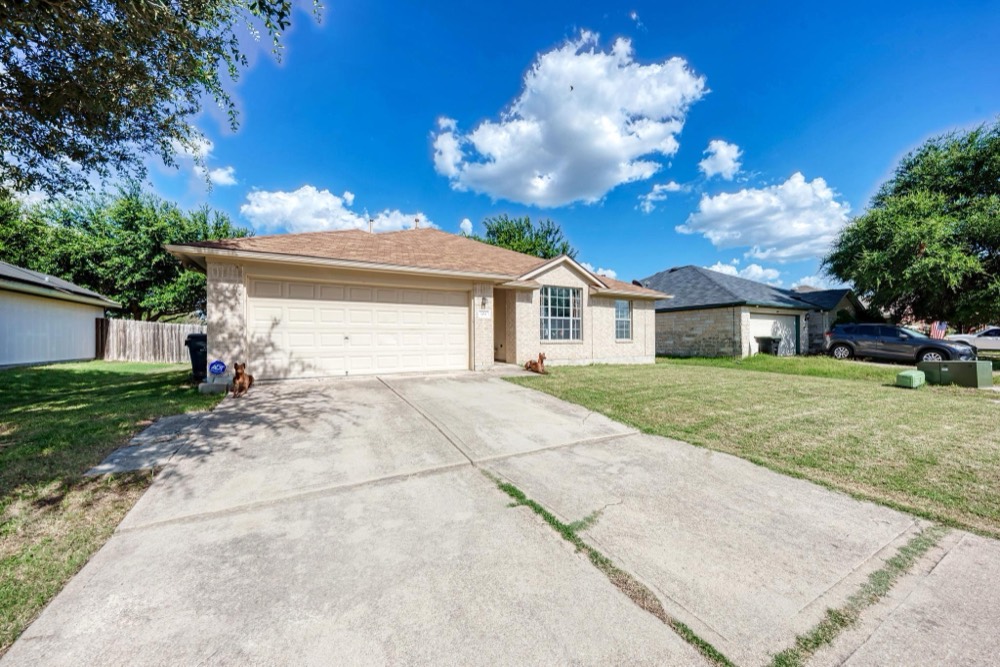 104 Edison Dr, Hutto
